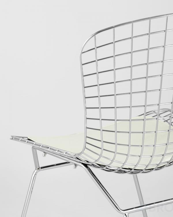 Стул обеденный Bertoia хромированный металл с белой подушкой из экокожи