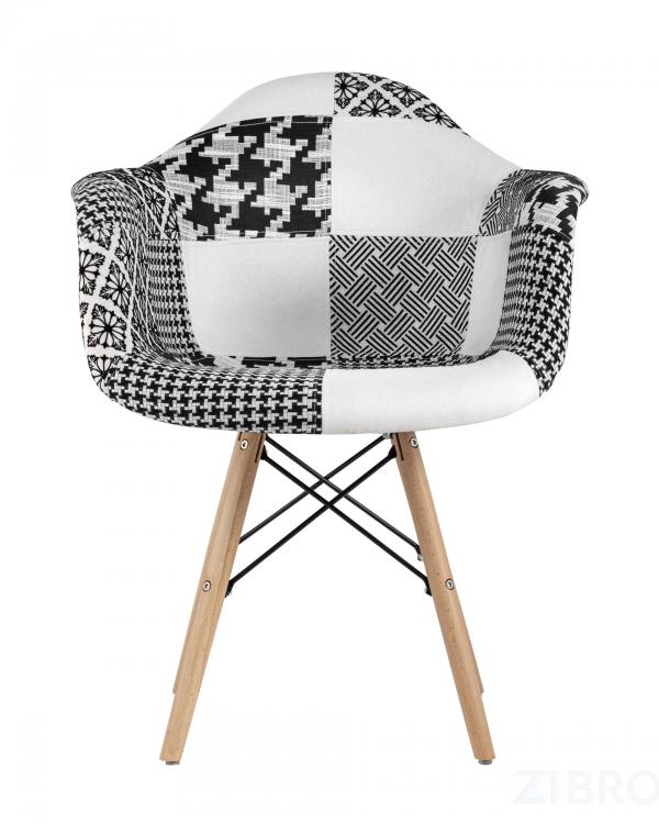 Кресло Eames в стиле пэчворк черно-белое, ножки массив бука