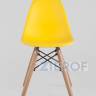 Комплект мебели детский стол Eames белый, 2 голубых стульчика и 2 желтых стульчика