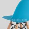 Комплект мебели детский стол белый Eames и 2 голубых стульчика