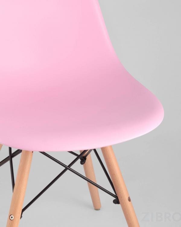 Стул Eames DSW розовый, литой полипропилен, стальной каркас, массив бука