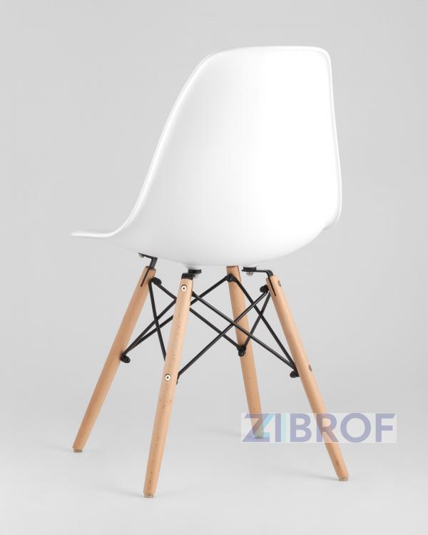 Eames D80 черный, 4 стула Eames DSW белые