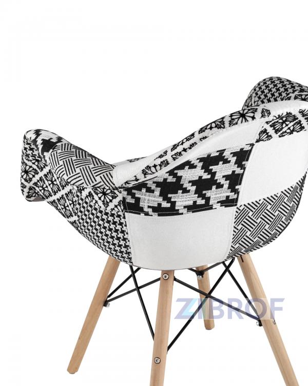 Обеденная группа стол Rondo раскладной 100-135*100 см белый, 4 кресла Eames пэчворк черно-белые