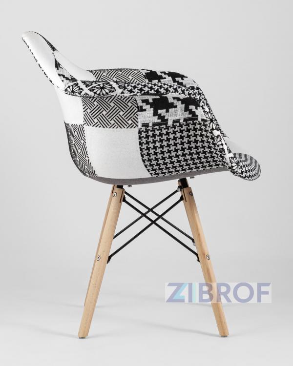 Обеденная группа стол Rondo раскладной 100-135*100 см белый, 4 кресла Eames пэчворк черно-белые